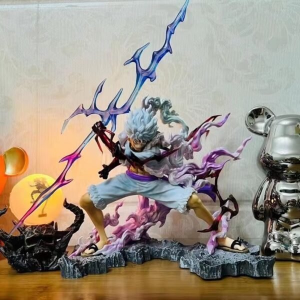 Figura de Acción One Piece Sun God Nika Luffy con Lámpara: Coleccionable Exclusivo