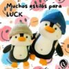 Peluche Pinguino Luck con Mochila y con Gorro: Tu Compañero Perfecto Aventuras y para Dormir