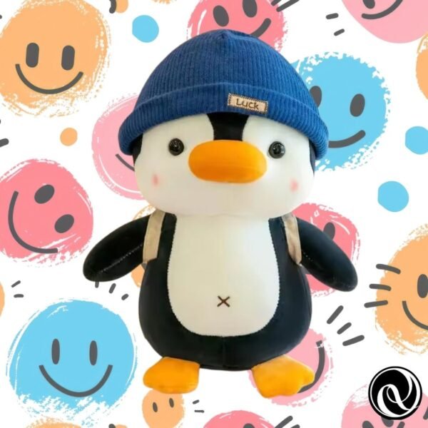 Peluche Pinguino Luck con Mochila y con Gorro: Tu Compañero Perfecto Aventuras y para Dormir
