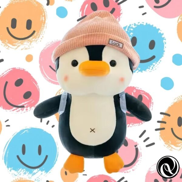 Peluche Pinguino Luck con Mochila y con Gorro: Tu Compañero Perfecto Aventuras y para Dormir